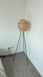 Rotan lamp, ikea, Huis en Inrichting, Lampen | Vloerlampen, Ophalen, Zo goed als nieuw, Minder dan 100 cm