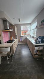 Mooie doorloopkeuken met veel opbergruimte, Bruin, Hoekkeuken, Ophalen of Verzenden, Zo goed als nieuw