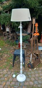 Landelijke vloerlamp, Riverdale staande lamp, Ophalen, Zo goed als nieuw