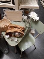 Vintage bijzettafeltje met stoel van Rawi, Huis en Inrichting, Tafels | Bijzettafels, Ophalen, Gebruikt, Metaal of Aluminium, 55 tot 75 cm