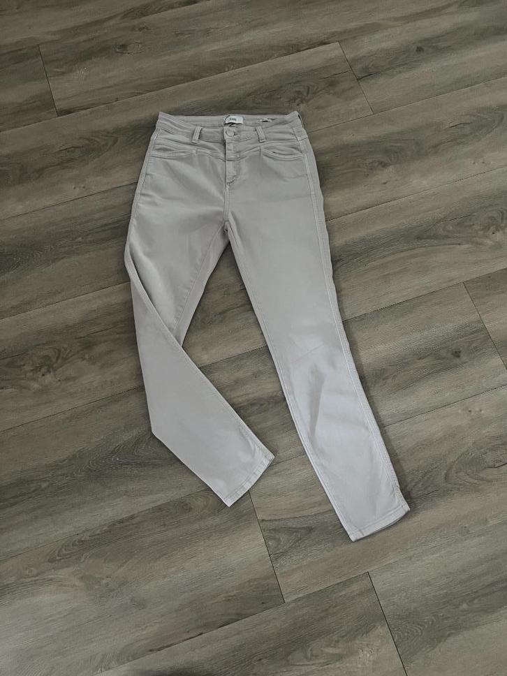 CLOSED   gave jeans  MAAT 28   ALS NIEUW, Kleding | Dames, Spijkerbroeken en Jeans, Zo goed als nieuw, W27 (confectie 34) of kleiner