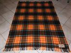 Vintage deken met franje van Aabe (Dralon), geblokt oranje,, Verzamelen, Retro, Ophalen of Verzenden, Overige typen