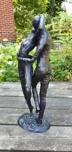 bronzen beeld / ZOENEND liefdespaar / 55 cm hoog, Huis en tuin decoratie Marie, Nieuw, Info@huisentuindecoratiemarie.nl, Mensenbeeld