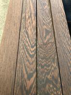 Partijtje massief Wenge hout in plintenprofiel geschaafd, Doe-het-zelf en Verbouw, Plinten en Afwerking, Ophalen, Nieuw, Overige materialen