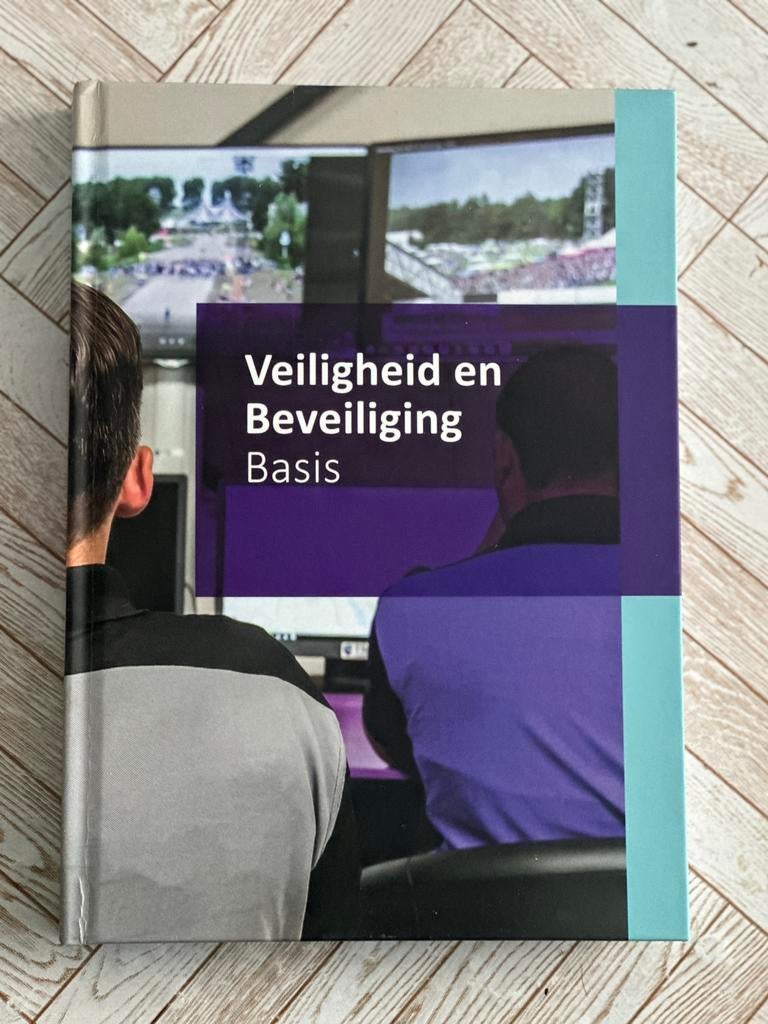 Veiligheid en Beveiliging Basis 2026 MBO Beveiliging., Ophalen of Verzenden, Zo goed als nieuw