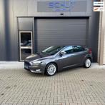 Ford Focus 125pk Edition CLIMA | LED | CRUISE CONTROL | STUU, Gebruikt, Zwart, Start-stop-systeem, 700 kg