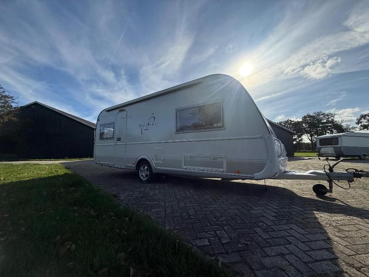Te koop: Tabbert Puccini W28 540 (2006) – Zeer nette staat!, Caravans en Kamperen, Caravans, Particulier, tot en met 4, 1250 - 1500 kg