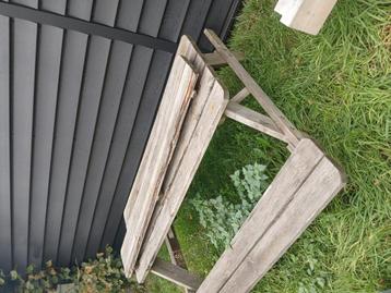 picknicktafel opknapper gratis beschikbaar voor biedingen
