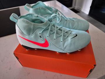 Nike Phantom Luna 2 voetbalschoen maat 38 beschikbaar voor biedingen