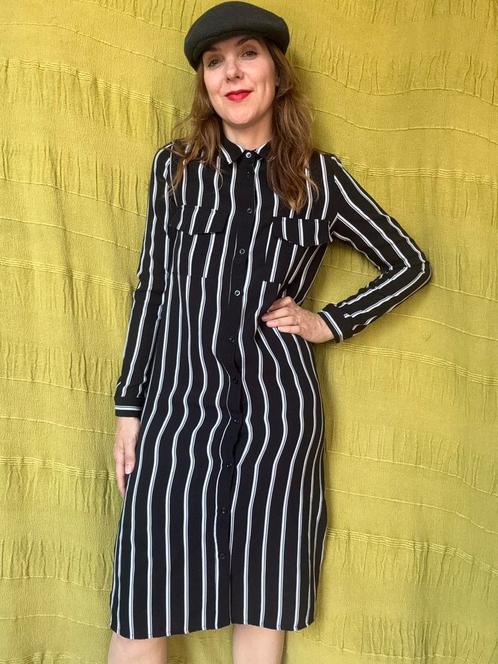 Doorknoopjurk / jurk - zwart/wit - strepen - 38/M, Kleding | Dames, Jurken, Gedragen, Maat 38/40 (M), Wit, Onder de knie, Ophalen of Verzenden