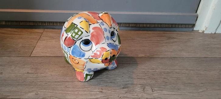 Patchwork handgeverfd varkentje, spaarpot, Verzamelen, Spaarpotten, Zo goed als nieuw, Dier, Steen, Aardewerk of Keramiek, Ophalen of Verzenden