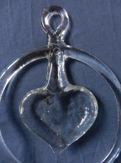 Kosta Boda Raamdecoratie met hart Sun Catcher Bertil Vallien, Antiek en Kunst, Antiek | Glas en Kristal, Ophalen of Verzenden