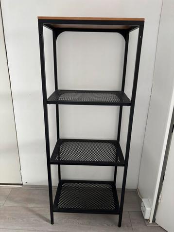 Zwart metalen kast met houten blad te koop