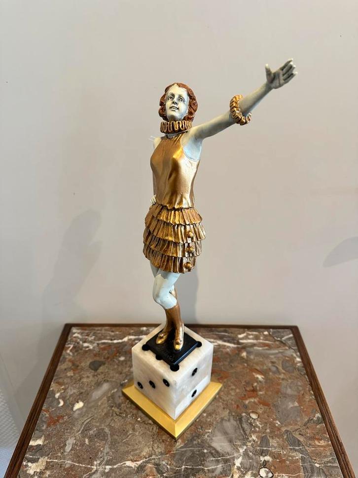 Bronzen Showtime Girl Beeld - Art Deco Stijl, Antiek en Kunst, Kunst | Beelden en Houtsnijwerken, Ophalen of Verzenden