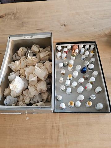 Grote verzameling vingerhoedjes (120 stuks) beschikbaar voor biedingen