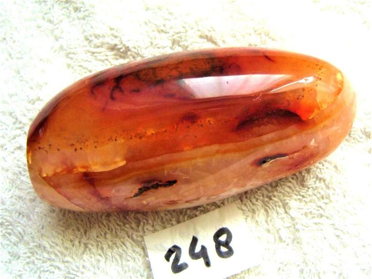 carneool leuke sculptuur kornalijn Rode agaat 248 sculpture, Verzamelen, Mineralen en Fossielen, Mineraal, Ophalen of Verzenden