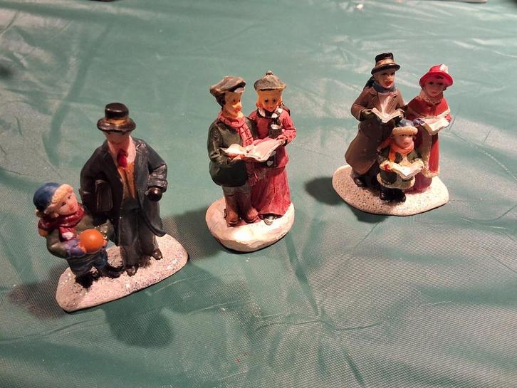 Kerstdorp figuurtjes, figurines 1,50 p stuk, kerst, Diversen, Kerst, Zo goed als nieuw, Ophalen of Verzenden