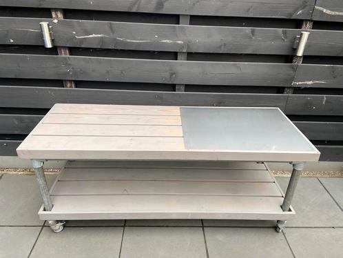 BBQ meubel., Tuin en Terras, Barbecue-accessoires, Zo goed als nieuw, Ophalen