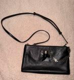 Zwarte leren Michael Kors tas met hoorn charm, Sieraden, Tassen en Uiterlijk, Tassen | Damestassen, Ophalen of Verzenden, Zo goed als nieuw