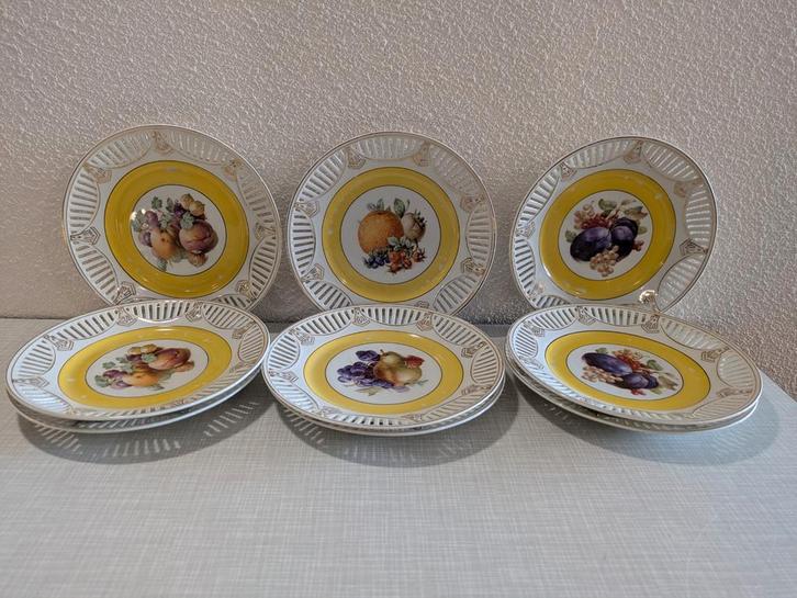 9 porseleinen bordjes, Antiek en Kunst, Antiek | Porselein, Ophalen of Verzenden