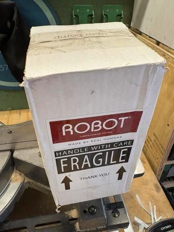 Gloednieuwe Robot vloerverwarming verdeler pomp beschikbaar voor biedingen