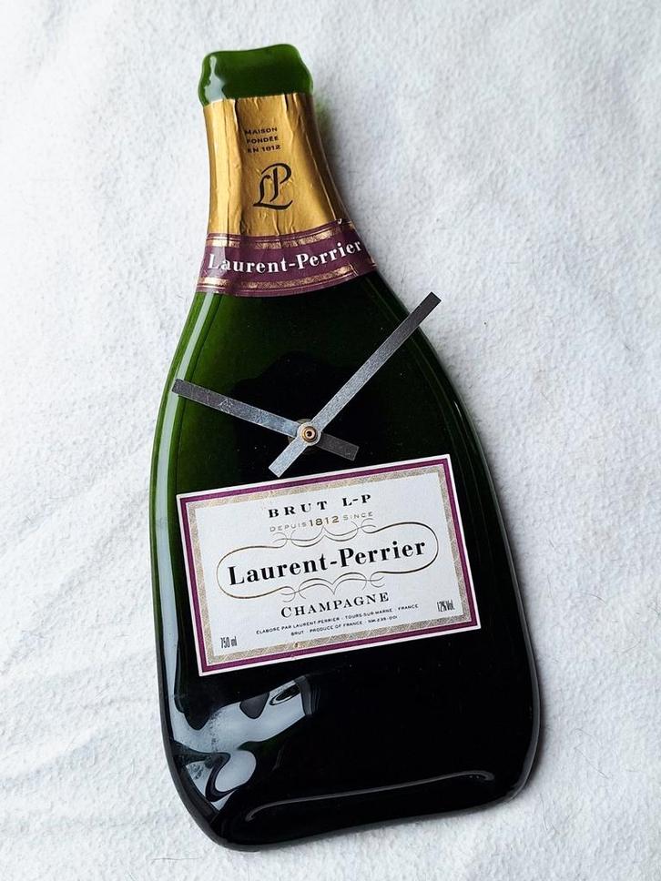 Reclameklok Laurent-Perrier champagne, Verzamelen, Merken en Reclamevoorwerpen, Zo goed als nieuw, Reclamebord, Ophalen of Verzenden