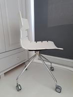 Design bureaustoel wit LaForma Pulmak - Kave Home, Ophalen, Zwart