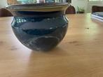 Donkerblauwe keramieke pot, Ophalen