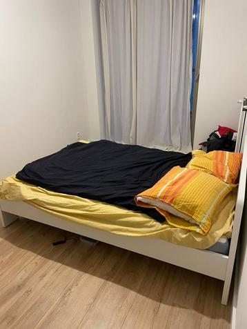 Queen Size Ikea Bed (LIke New) beschikbaar voor biedingen