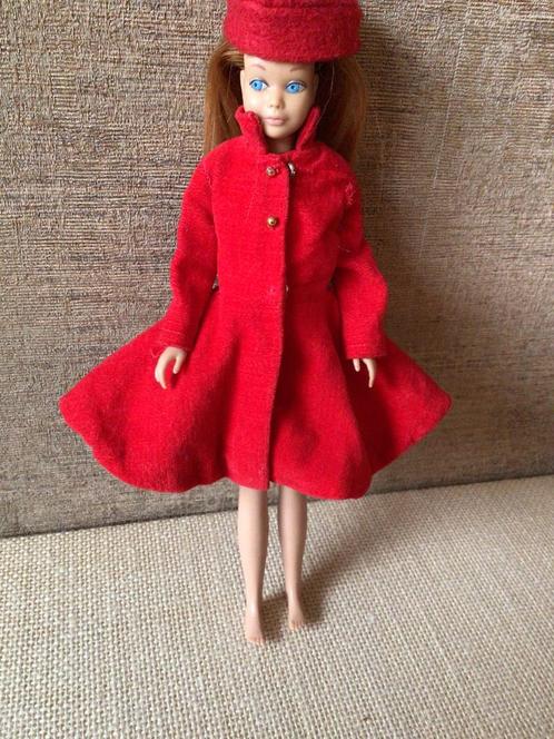 Vintage Skipper mantel Red Flare van Mattel, Verzamelen, Poppen, Zo goed als nieuw, Ophalen of Verzenden