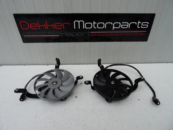 2x Koelvin / Koelvinnen / Ventialtor Yamaha YZF R1 2007-2008, Motoren, Onderdelen | Yamaha, Gebruikt, Ophalen of Verzenden