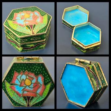 Cloisonné pillendoosje zeskantig.  beschikbaar voor biedingen