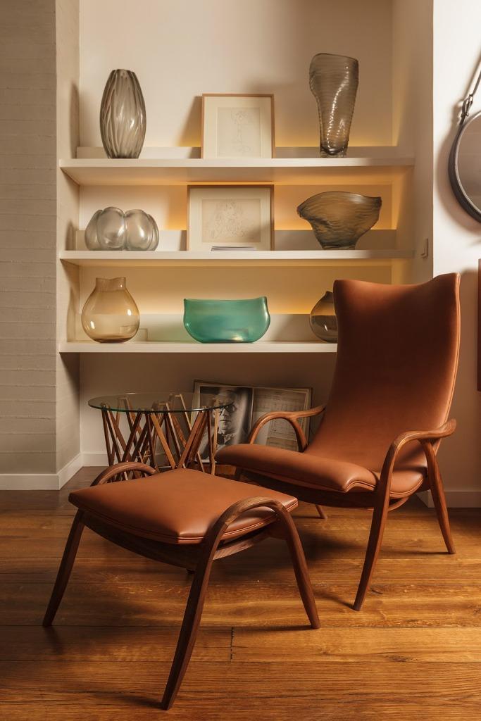 Carl Hansen FH429 Signature lounge stoel + FH430 voetenbank, Huis en Inrichting, Stoelen, Zo goed als nieuw, Eén, Hout, Leer, Bruin