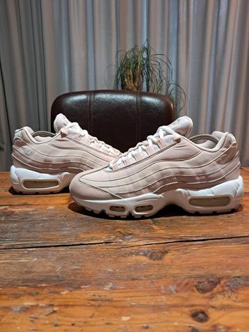 Nike Air Max 95 Premium 'Pink Oxford' Size 39 beschikbaar voor biedingen