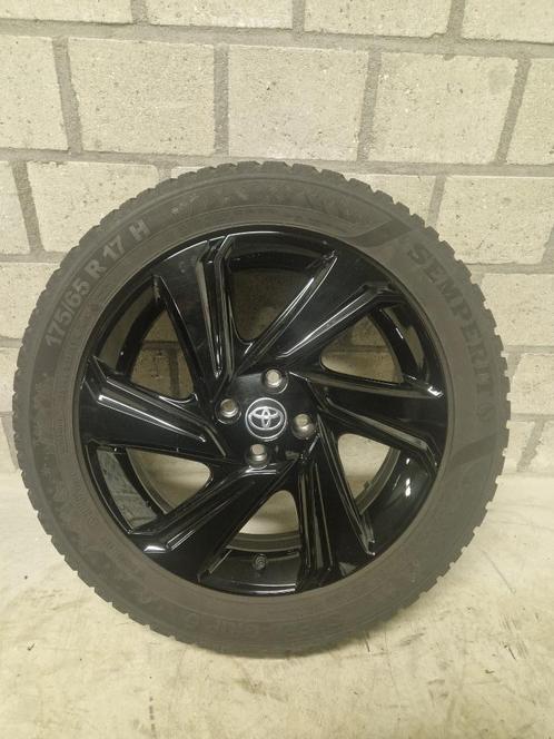 Toyota Aygo X velgen met banden, Auto-onderdelen, Ophanging en Onderstel, Toyota, Ophalen