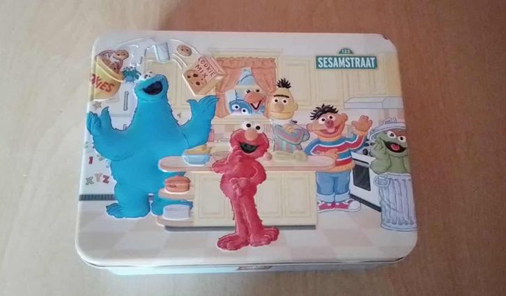 Sesamstraat koekblik, Verzamelen, Blikken, Gebruikt, Overige, Verzenden