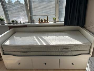 Ikea Hemnes bed uitschuifbaar wit beschikbaar voor biedingen