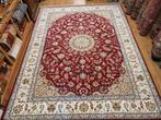 Handgeknoopt oosters tapijt nain met zijde 356x256