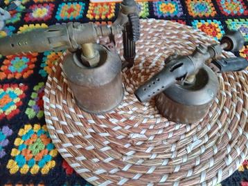 2 antieke branders beschikbaar voor biedingen