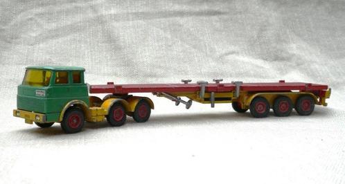 Siku Hanomag Henschel F261+ platte oplegger. 1/60., Hobby en Vrije tijd, Modelauto's | 1:50, Gebruikt, Bus of Vrachtwagen, SIKU