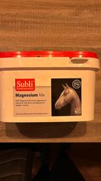 Magnesium mix paard te koop. Mag voor 10 euro weg, Dieren en Toebehoren, Paarden en Pony's | Verzorgingsproducten, Nieuw, Ophalen