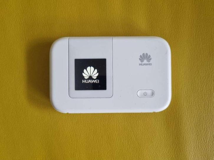 Huawei E5372 4G LTE MiFi router, Computers en Software, Routers en Modems, Gebruikt, Router met modem, Ophalen of Verzenden