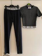 Chiara ferragni broek met zilverkleurige top xs, Kleding | Dames, Zwart, Chiara ferragni, Ophalen of Verzenden, Zo goed als nieuw
