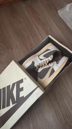 Travis scott reverse mocca, Ophalen of Verzenden, Zo goed als nieuw