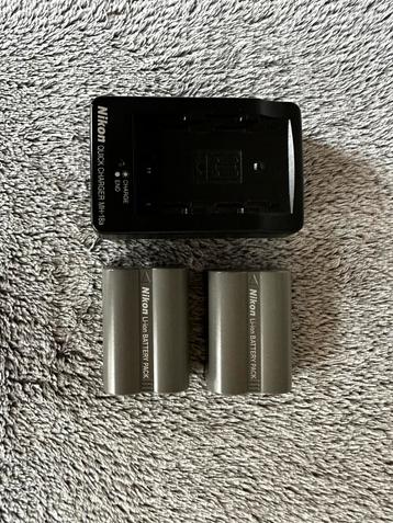 Nikon oplader MH18a en 2x EN-EL3e batterijen beschikbaar voor biedingen