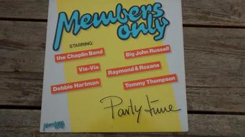 Maxi single - Members Only - Party Time beschikbaar voor biedingen