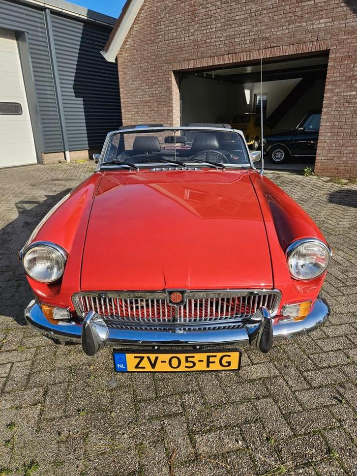MG *b*b 1.8 Tourner 1977 rood, Auto's, MG, Particulier, B, Benzine, Cabriolet, Handgeschakeld, Geïmporteerd, Rood, Zwart, Achterwielaandrijving