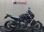 Yamaha MT-07 2024 BTW motor zwart MT07 Akrapovic MT roze, 700 cc, ABS, Bedrijf, Minimaal motorrijbewijs A2