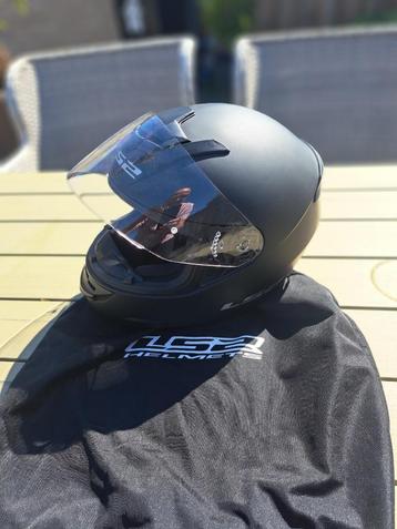  Te koop LS2 motorhelm beschikbaar voor biedingen