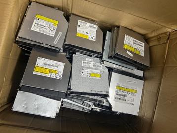 145-150 SATA DVD branders voor laptop 12.7 en 9.5 mm. 